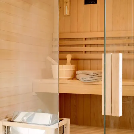 Aparthotel & A La Ferme 1802 4*